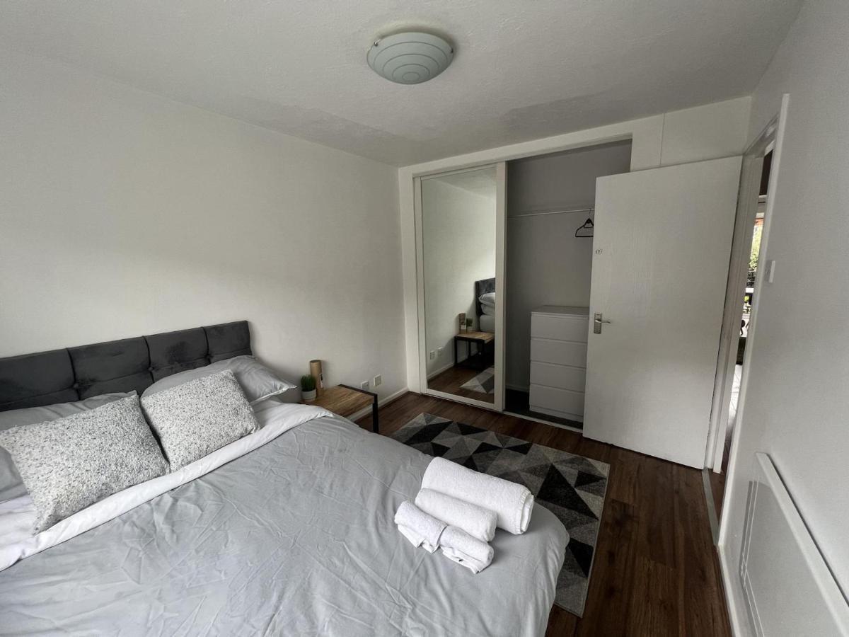 Canary Wharf Haven - Spacious & Homely Entire 1 Bedroom Flat London Exterior foto