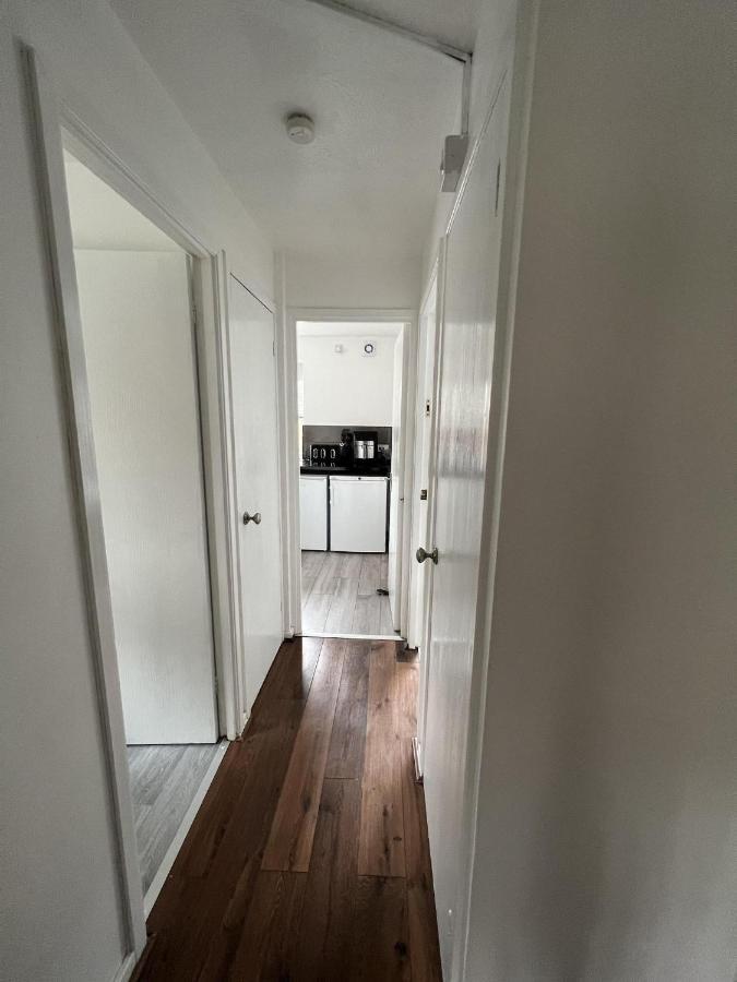 Canary Wharf Haven - Spacious & Homely Entire 1 Bedroom Flat London Exterior foto