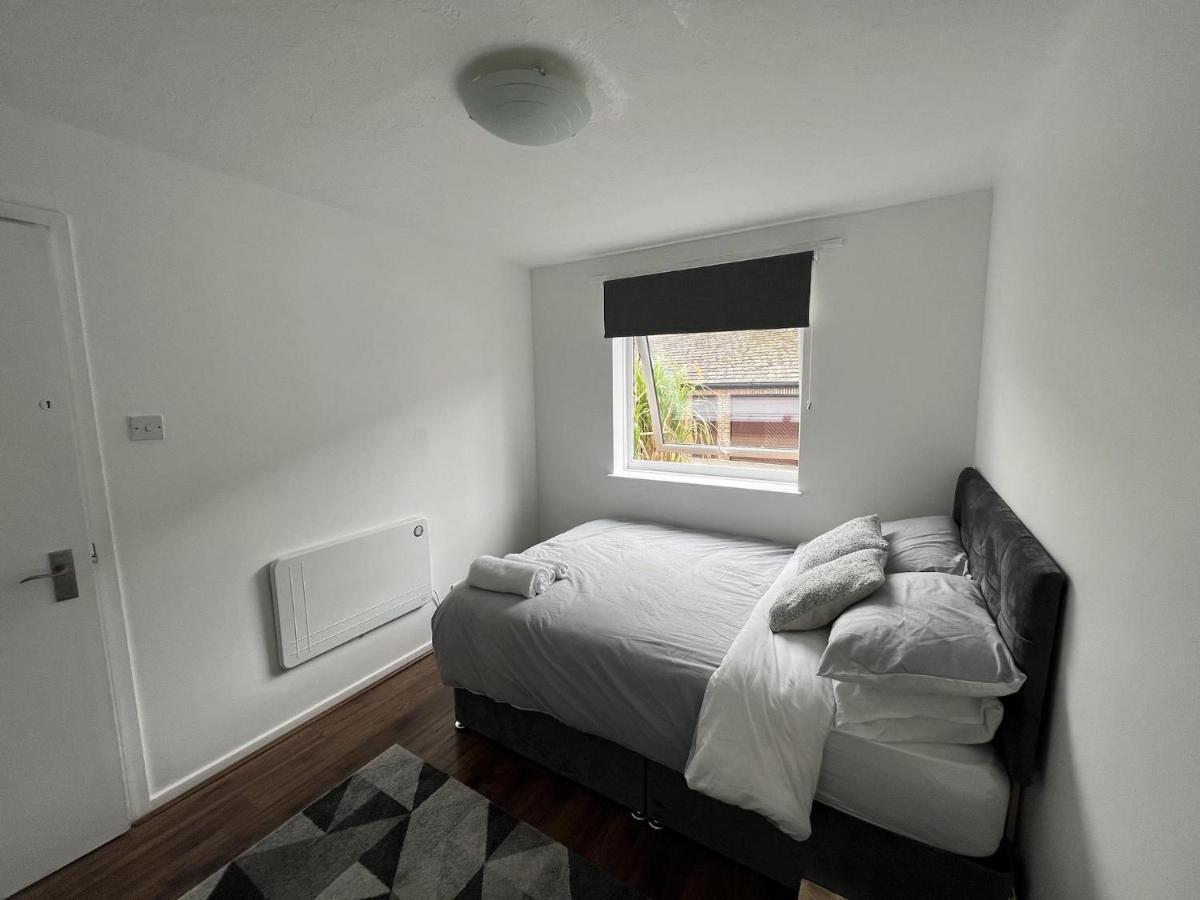 Canary Wharf Haven - Spacious & Homely Entire 1 Bedroom Flat London Exterior foto